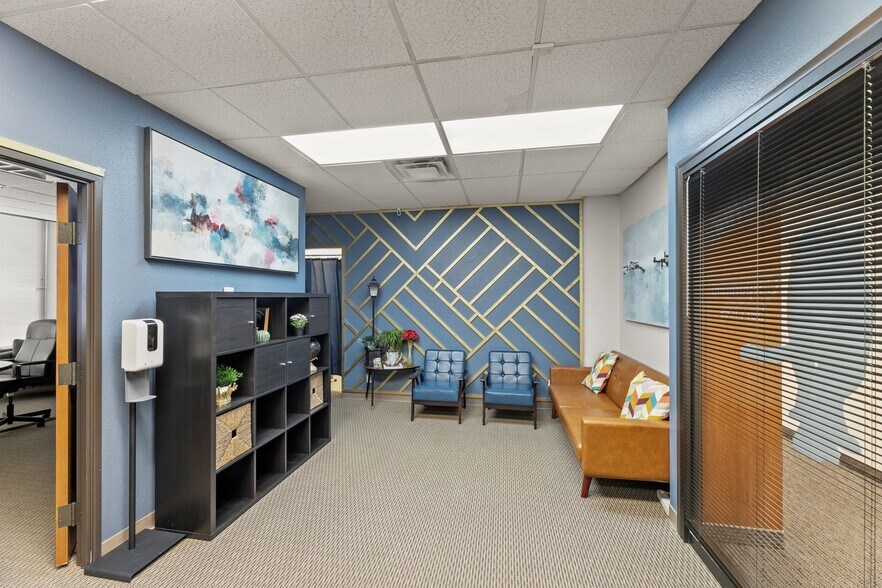 More Photos Of 1802 NE Loop 410, San Antonio Office For Sale