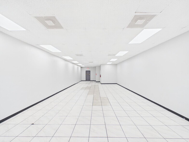 More Photos Of 17602 W Little York Rd, Houston General Retail For Lease