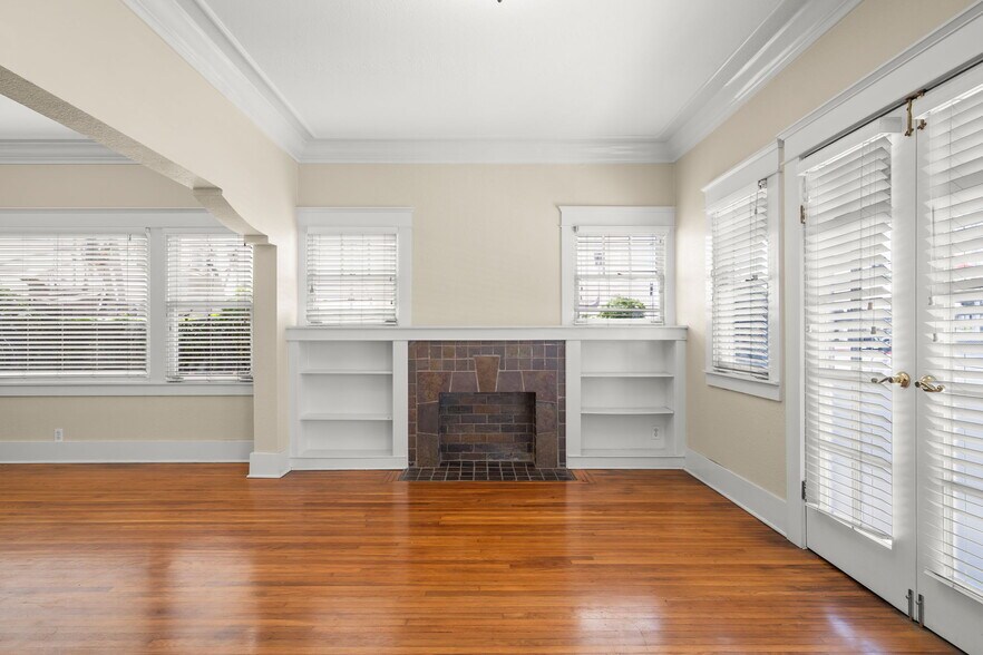 More Photos Of 219 Redondo Ave, Long Beach Apartments For Sale