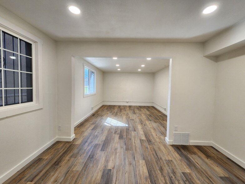 More Photos Of 1445 S Poplar St, Casper Office Residential For Lease