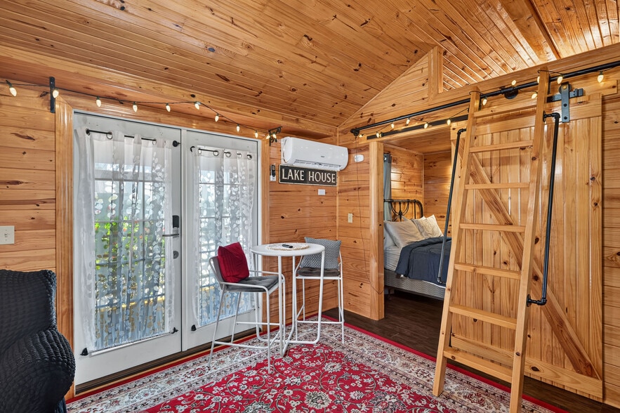 More Photos Of 64487 E 254 Loop, Grove Specialty For Sale