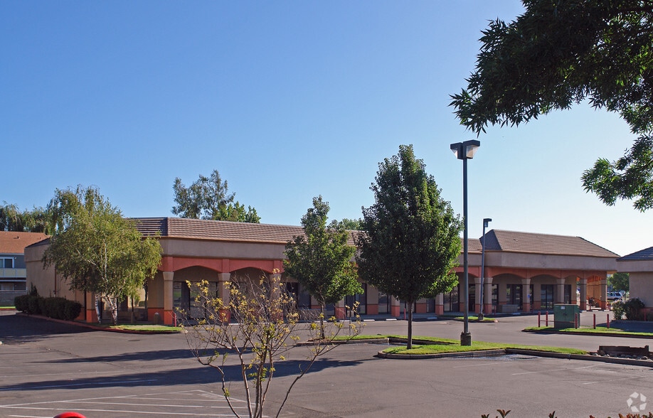 More Photos Of 8363-8383 Folsom Blvd, Sacramento Unknown For Lease