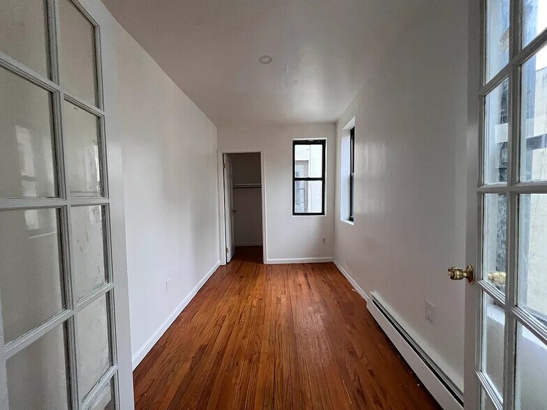 More Photos Of 109 Madison St, New York Apartments For Sale