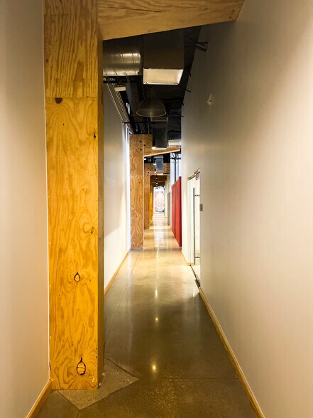 More Photos Of 710 Presidential Dr, Richardson Office For Lease