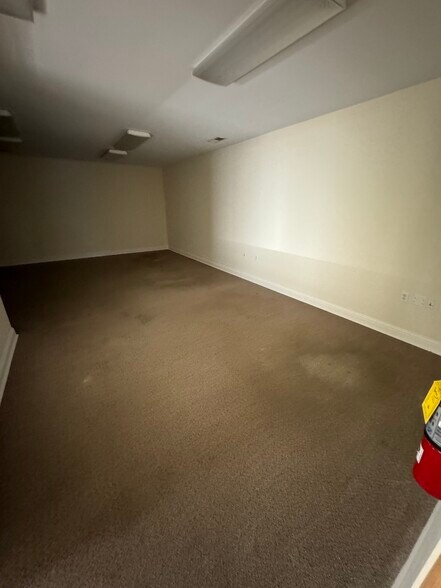 More Photos Of 1000 Loudermilk Dr, Marietta Unknown For Lease