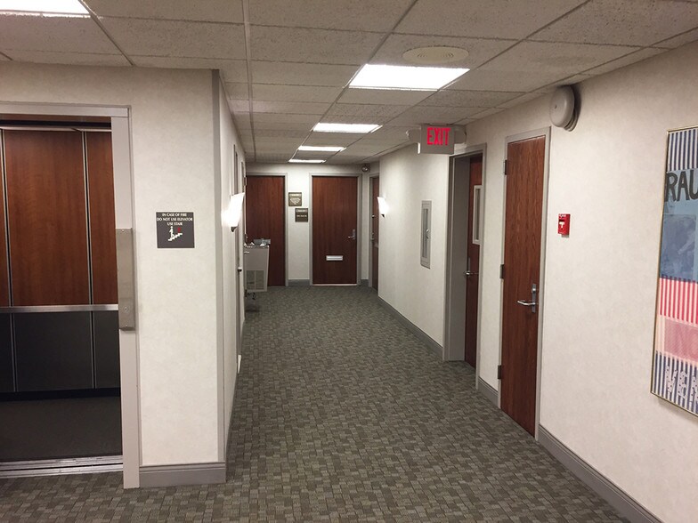 More Photos Of 755 New York Ave, Huntington Medical For Lease