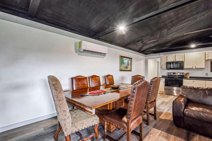 More Photos Of 825 Monarch Trail, Stephenville Specialty For Sale