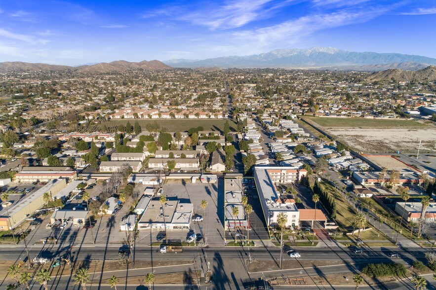 More Photos Of 10555 Magnolia Ave, Riverside Freestanding For Sale