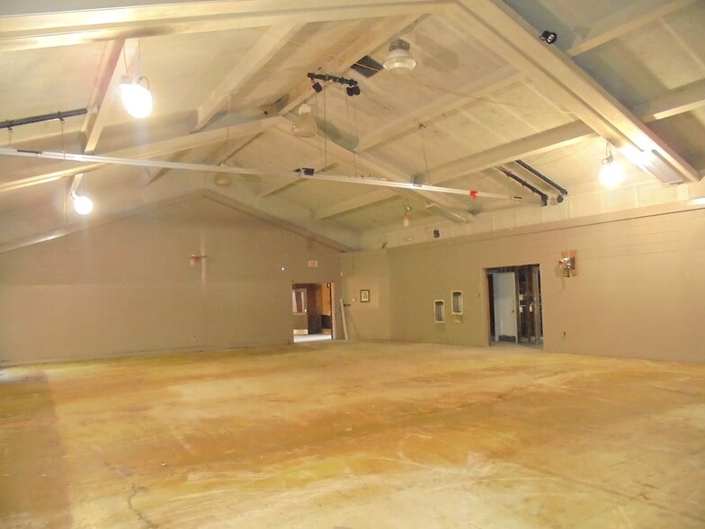 More Photos Of 97 Main St, Vernon Schools For Sale