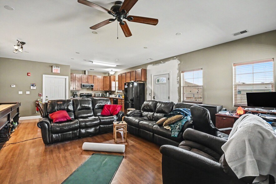 More Photos Of 12531 W Horseshoe Dr, New Lenox Warehouse For Sale