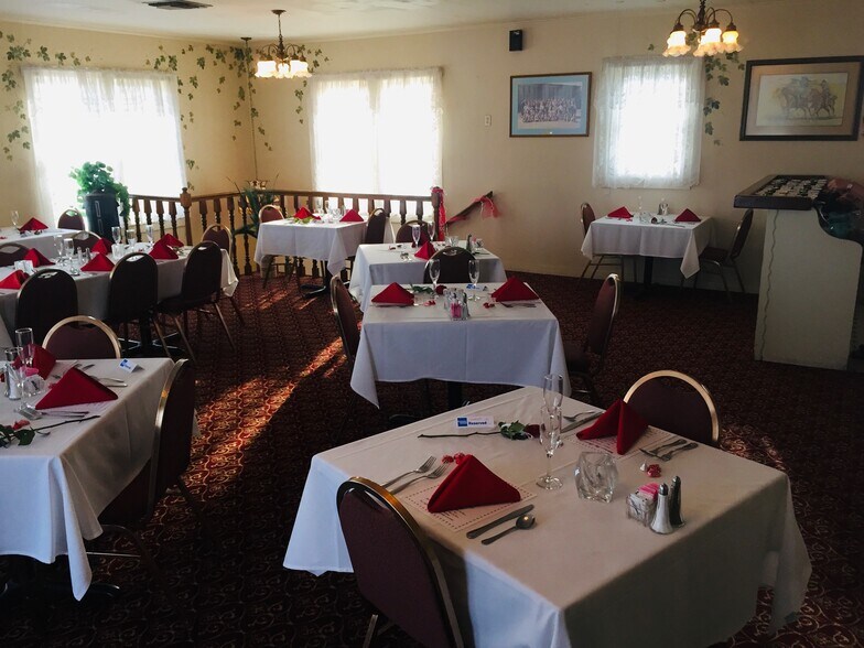 More Photos Of 101 Moore, Moulton Restaurant For Sale