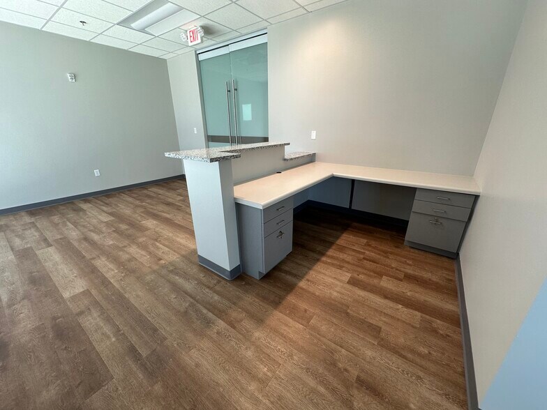 More Photos Of 3216 Napier Park, Shavano Park Medical For Lease