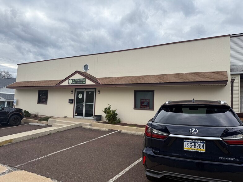 Primary Photo Of 871 N Hanover St, Pottstown Freestanding For Lease