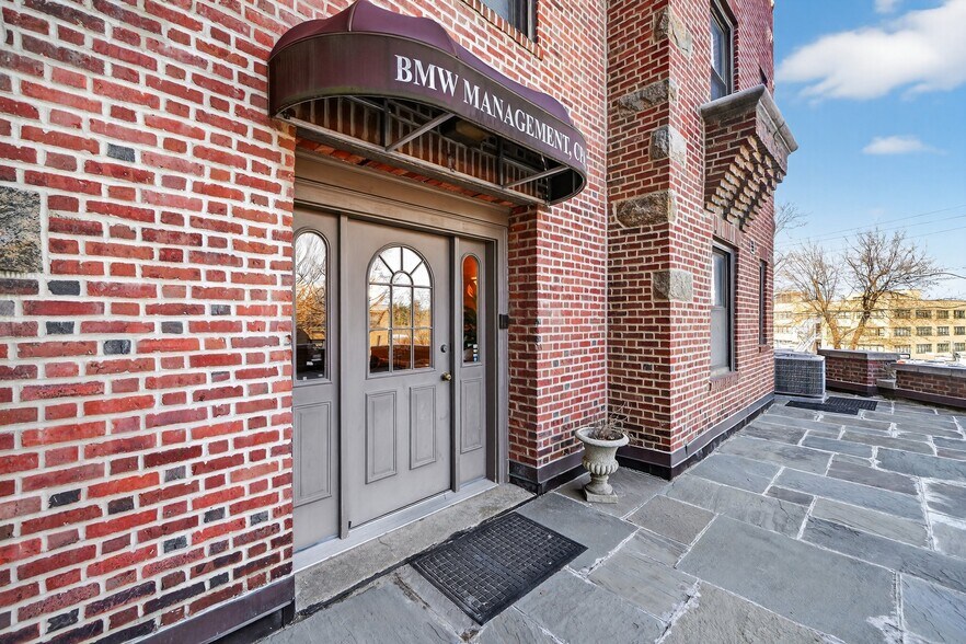 More Photos Of 10 Nosband Ave, White Plains Apartments For Sale