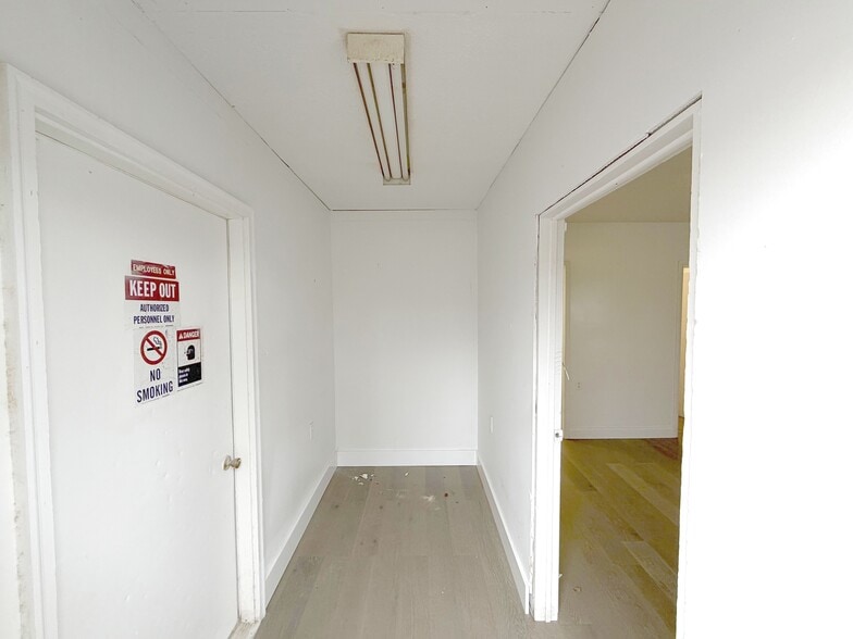 More Photos Of 449 N Cameron St, Winchester Manufacturing For Lease