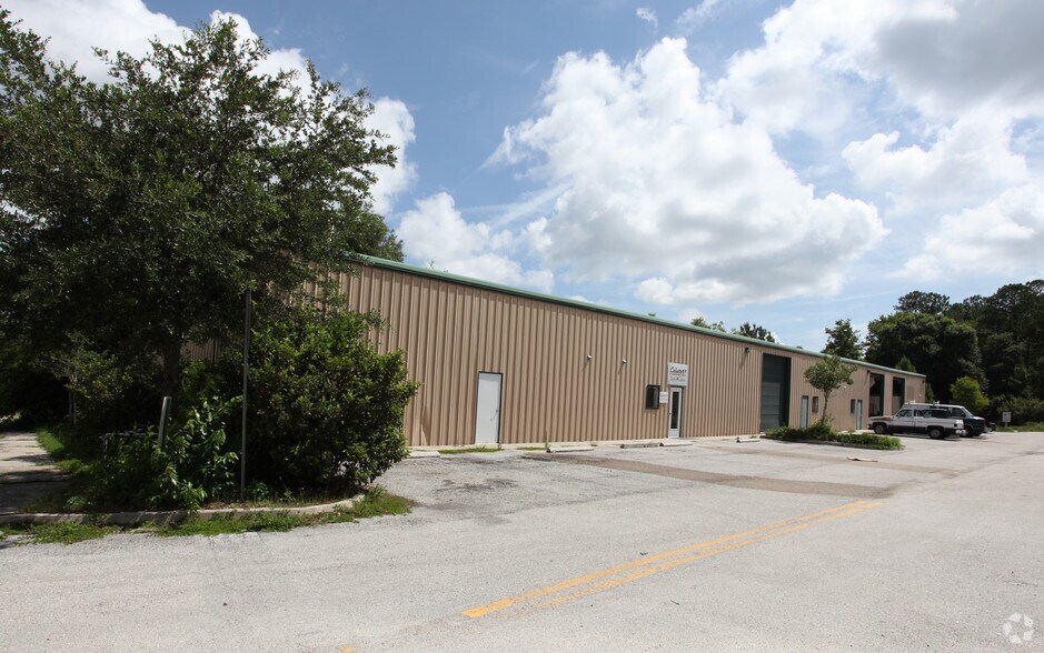 More Photos Of 9751 Mining Dr, Jacksonville Warehouse For Lease