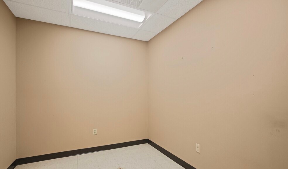 More Photos Of 505-601 Jermor Ln, Westminster Unknown For Lease