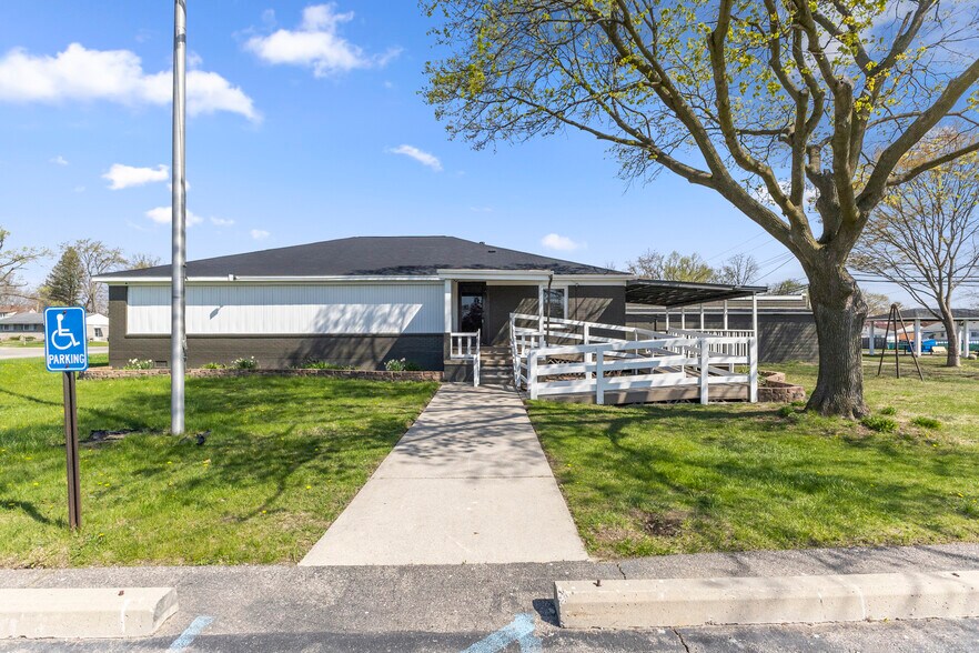 More Photos Of 1217 S Merriman Rd, Westland Lodge Meeting Hall For Sale