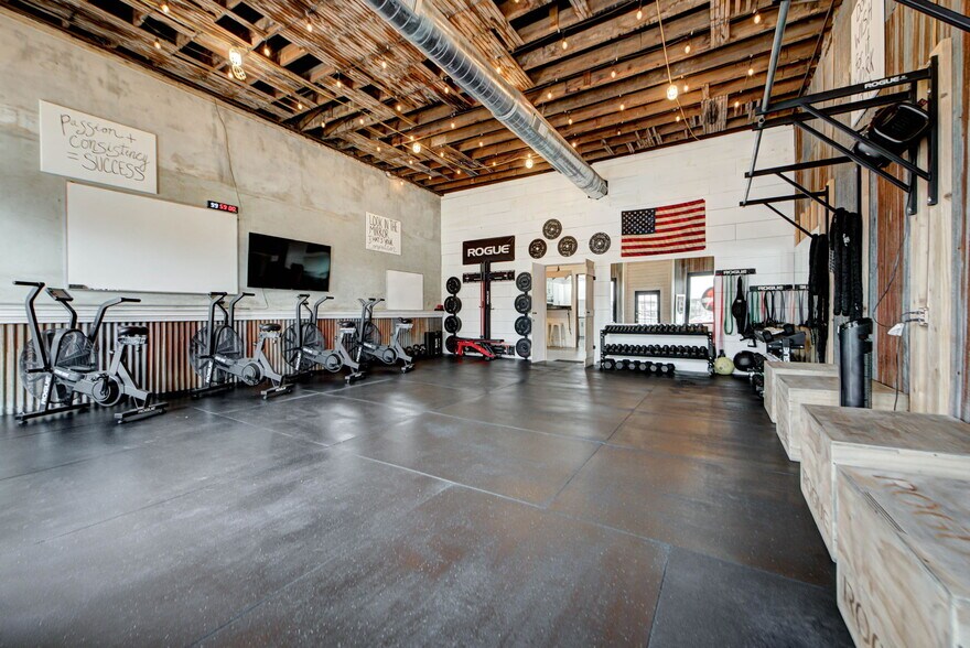 More Photos Of 210 Main st, Minco Health Club For Sale