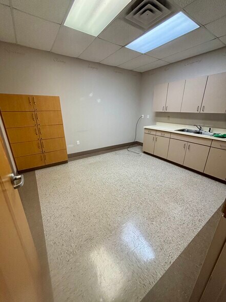 More Photos Of 5022 Old Godsey Ln, Hixson Medical For Lease
