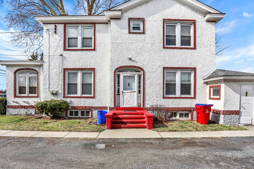 More Photos Of 2267 E Farragut Ave, Bristol Multifamily For Sale
