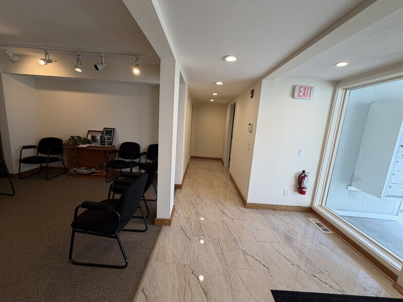 More Photos Of 1570 Boston Post Rd, Guilford Office For Lease