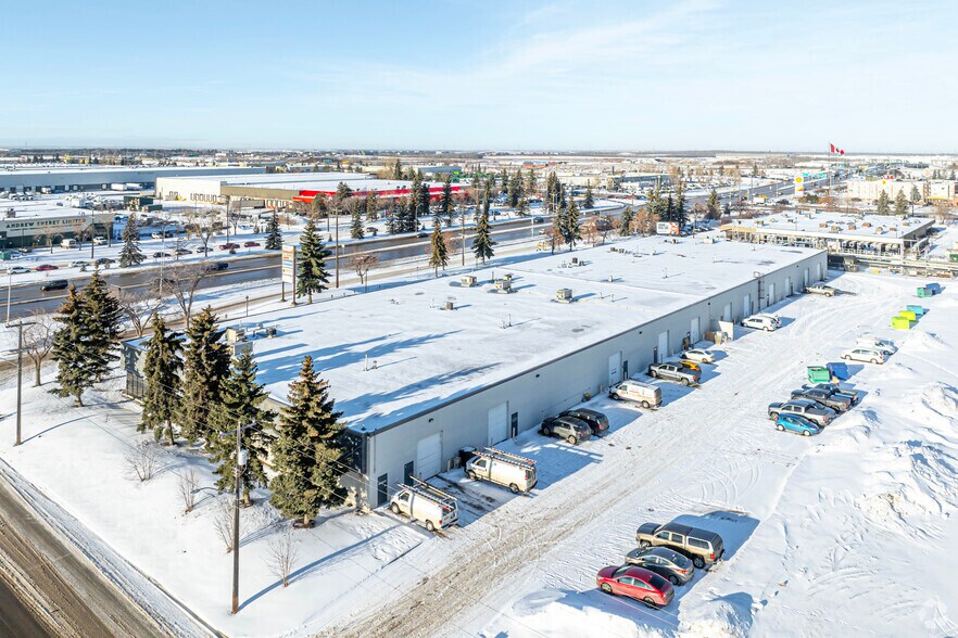 More Photos Of 11703-11725 170 St NW, Edmonton Warehouse For Lease