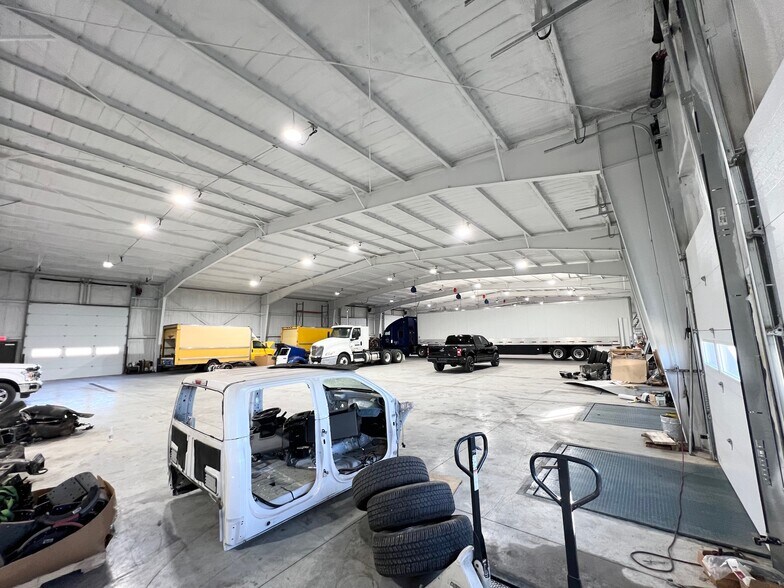 More Photos Of 22800 Highway H, Sedalia Manufacturing For Sale