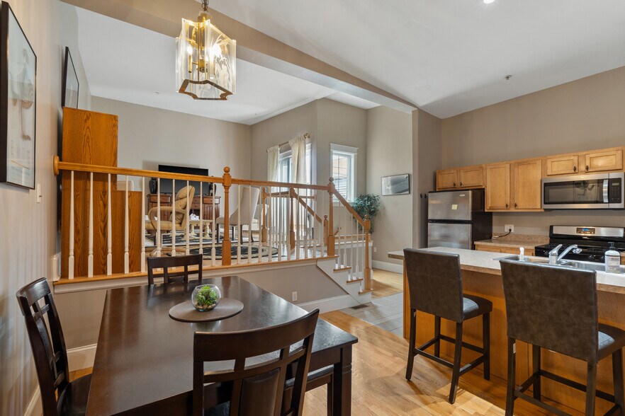 More Photos Of 317 W Fayette St, Syracuse Storefront Retail Office For Sale