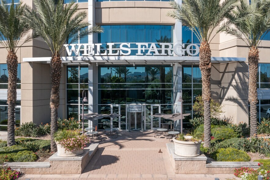 More Photos Of Hospitality Ln @ Tippecanoe, San Bernardino Unknown For Lease