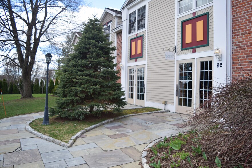 More Photos Of 92 N Summit St, Southington Medical For Lease