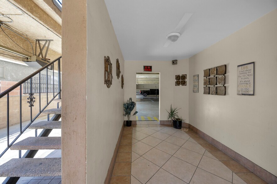 More Photos Of 4047 W 136th St, Hawthorne Apartments For Sale