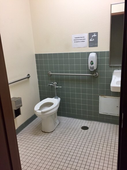 More Photos Of 422 S Enterprize Pky, Corpus Christi Office For Lease