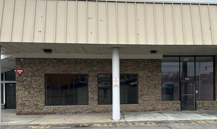 More Photos Of 1020-1060 E Ridge Rd, Rochester General Retail For Sale