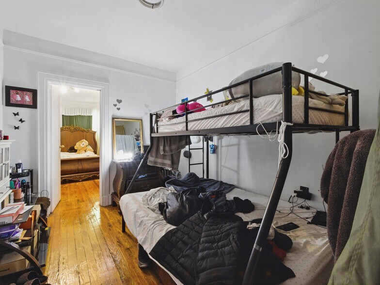 More Photos Of 904 Bergenline Ave, Union City Apartments For Sale