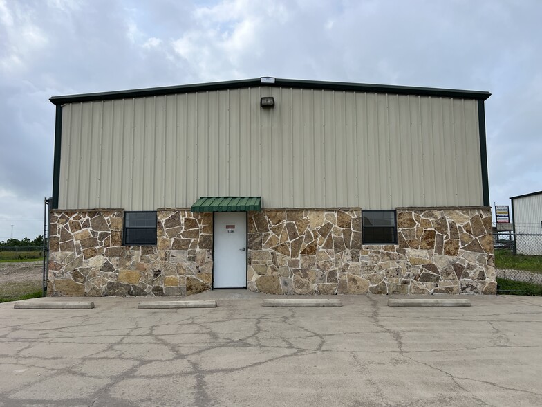 Primary Photo Of 3318 Dwayne Rd, Rosharon Warehouse For Lease