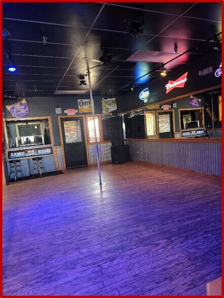 More Photos Of 1013 W 2nd St, Portales Bar For Sale