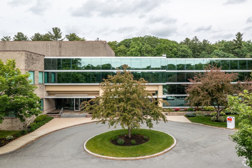 More Photos Of 300 Rosewood Dr, Danvers Office For Lease