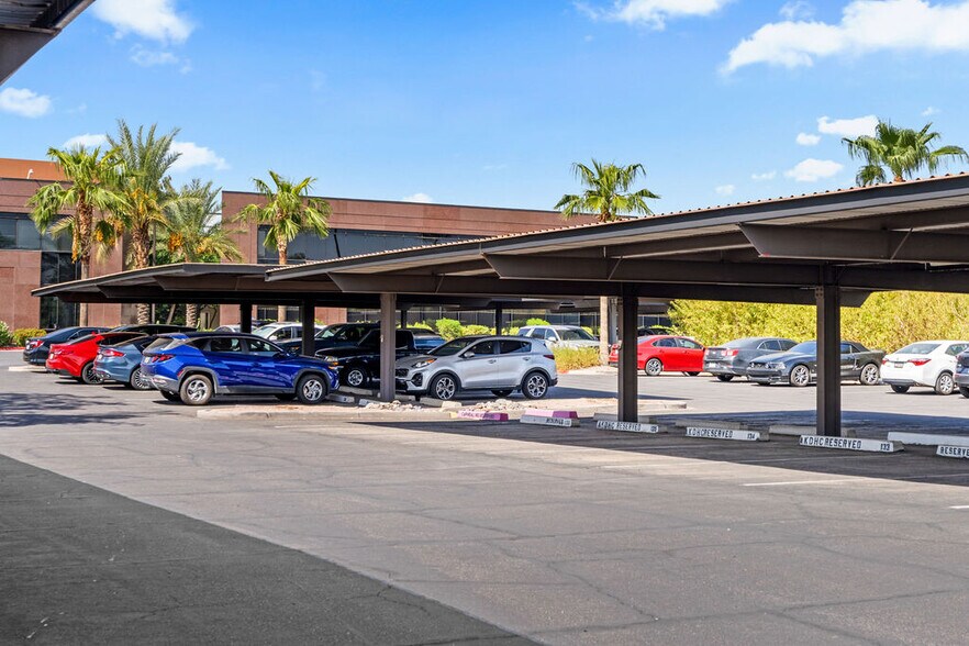 More Photos Of 3333 E Camelback Rd, Phoenix Office For Lease