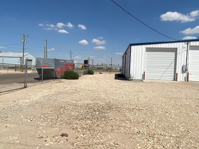 More Photos Of 4700 S County Road 1310, Odessa Warehouse For Lease