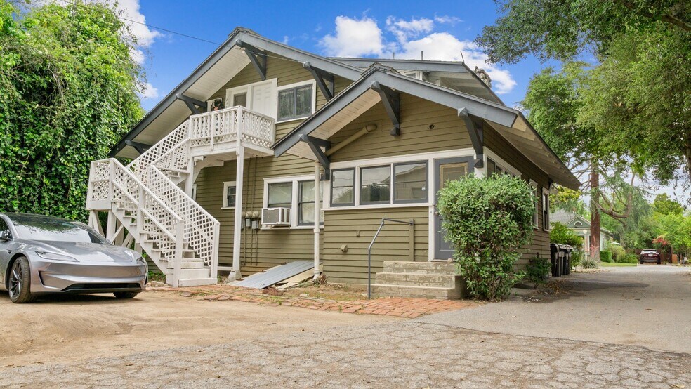 More Photos Of 230 S Buena Vista St, Redlands Apartments For Sale