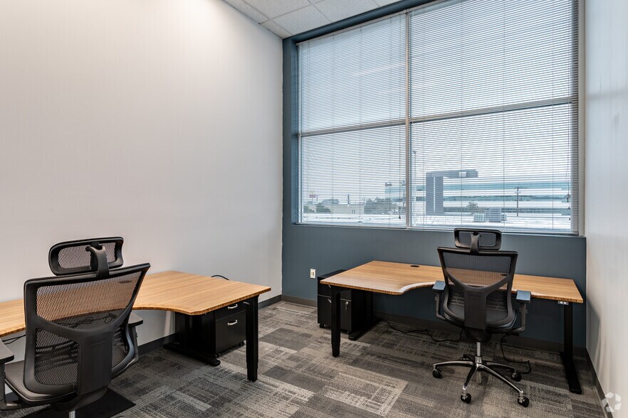 More Photos Of 8522 Broadway, San Antonio Office For Lease