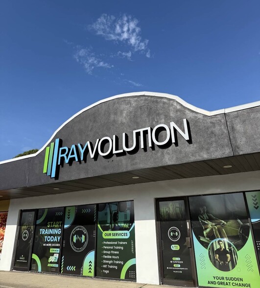 More Photos Of 5500-5630 4th St N, Saint Petersburg Freestanding For Lease