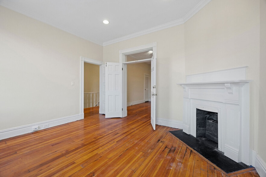 More Photos Of 5 S Adams St, Richmond Office For Sale