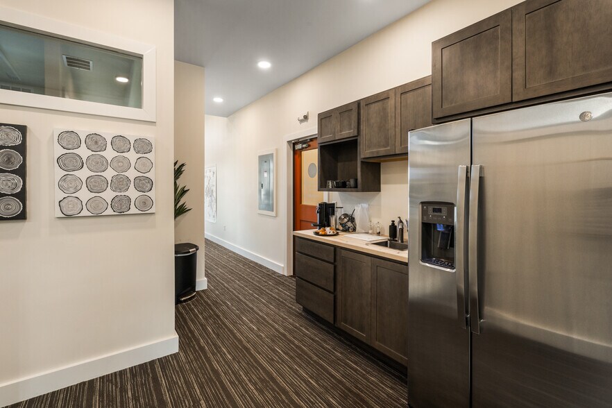 More Photos Of 387 Gallatin Park Dr, Bozeman Loft Creative Space For Sale