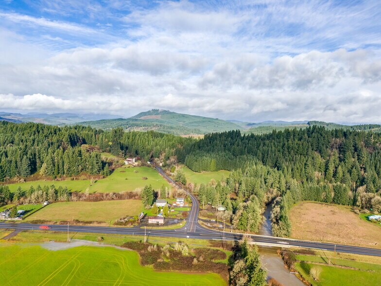 More Photos Of 26555 Salmon River Hwy, Grand Ronde Flex For Sale