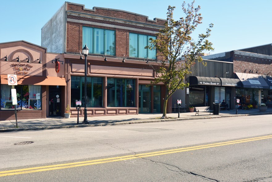 More Photos Of 5 E Palisade Ave, Englewood Storefront Retail Office For Lease