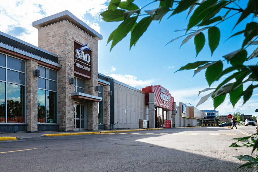 More Photos Of 303-339 Blvd Curé-Labelle, Rosemère Unknown For Lease
