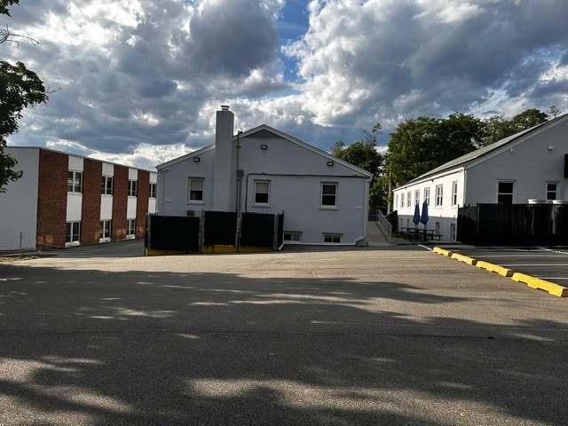 More Photos Of 48 Elm St, Huntington Office For Lease