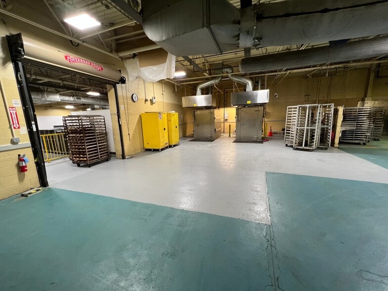 More Photos Of 376 Ledyard St, Hartford Industrial For Lease